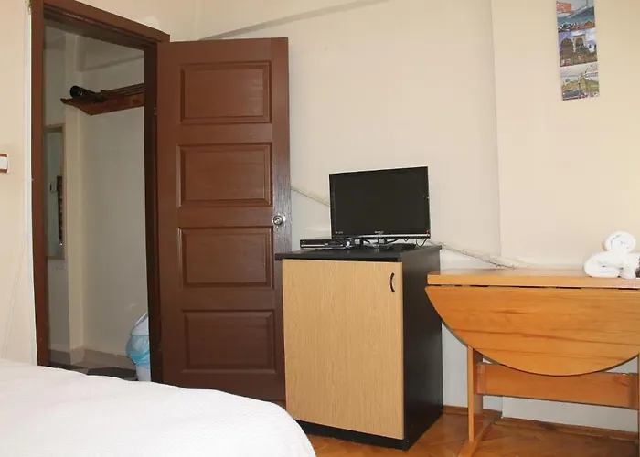 Roncalli Apartmán *